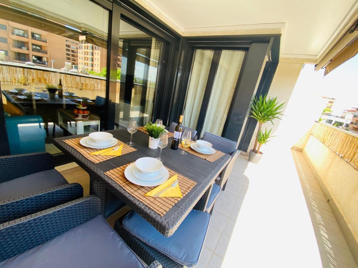 M & B Beach Apartment Валенсия Экстерьер фото