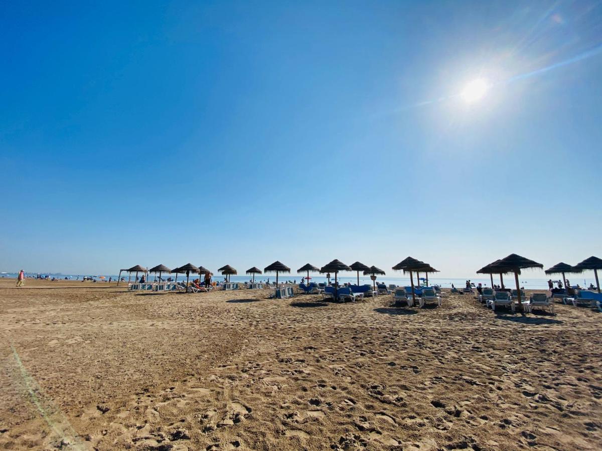 M & B Beach Apartment Валенсия Экстерьер фото